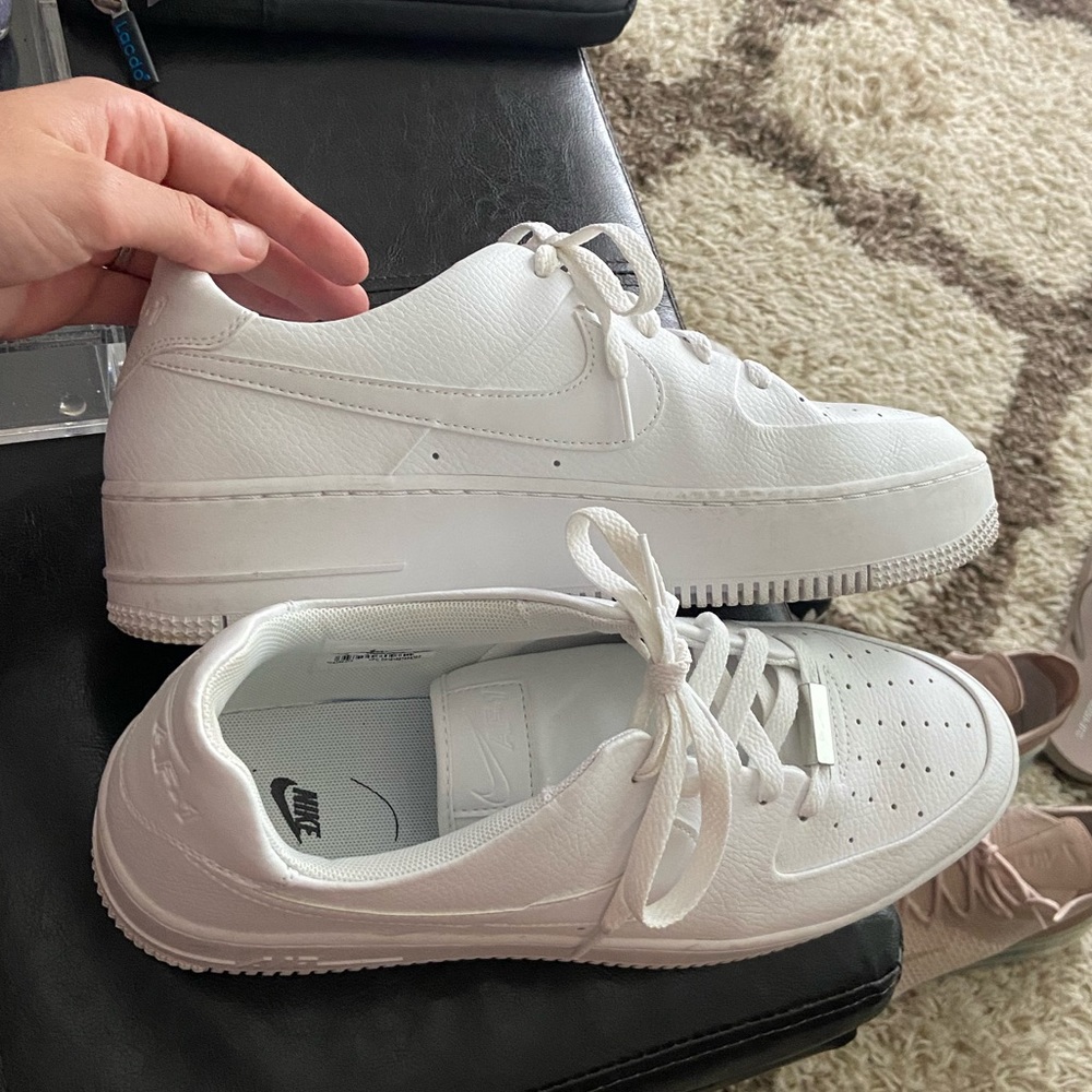 Nike Air Force Ones sage low